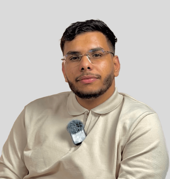 Retrato de Tewfigh Hamoud El Ghailany, embajador de I ❤️ NDB en Argelia