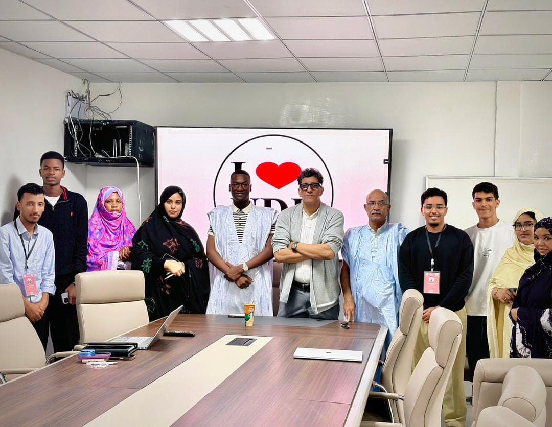 صورة جماعية للمشاركين في ختام إحدى الجلسات التدريبية بمقر I ❤️ NDB
